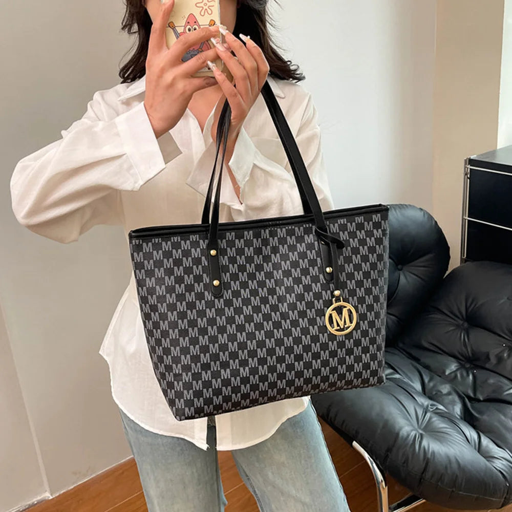 LONDELLE - Monarch Signature Tote Bag